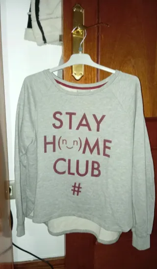 Sudadera niña gris Stay Home Club