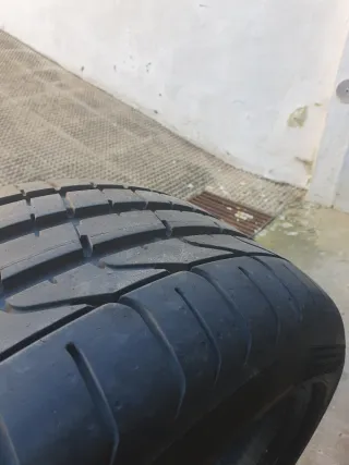 Neumático Pirelli 255/40 R19