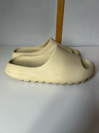 Chanclas Adidas Beige