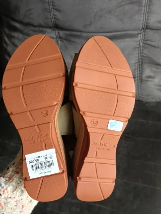 NUEVAS Sandalias Paula Urban n39