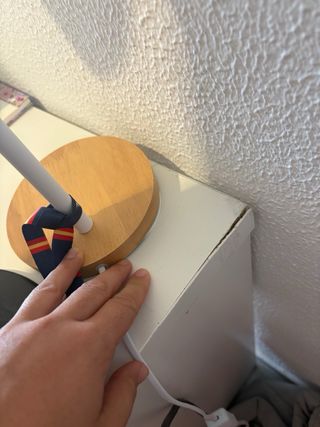 Escritorio blanco . Algun desperfecto en esquinas