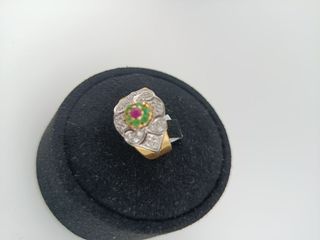 Anillo flor circonitas y rubí