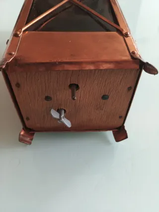 Farol botellero con caja de música