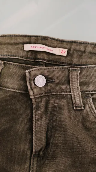 Pantalón Levi's 535 Super Skinny Verde Roto