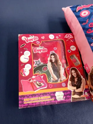 Chica Vampiro Cojín Musical y Diario Electrónico