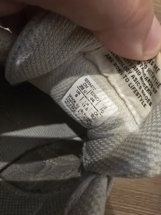 Zapatillas Asics 1201A477 grises y verdes