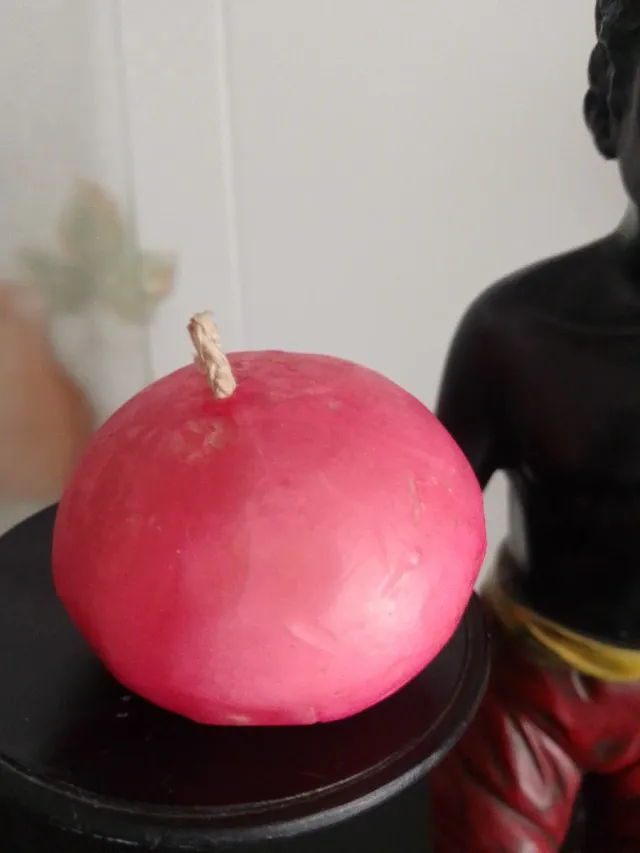 Figura decorativa hombre con bandeja y jaula