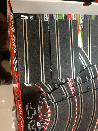 Scalextric Compact 1:43 Max Speed