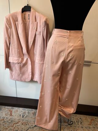 Completo donna rosa con perline