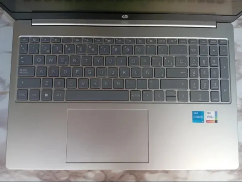 HP Laptop 15 Plata afbeelding 2
