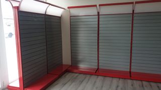 Expositor tienda slatwall con luz LED