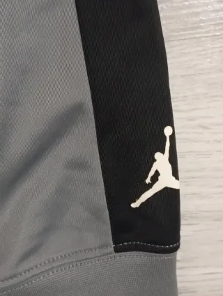 Sudadera Jordan 12-13 años talla L