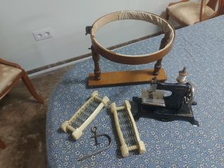 Máquina de Coser Vintage SAMA Año 1930,hecha Españ