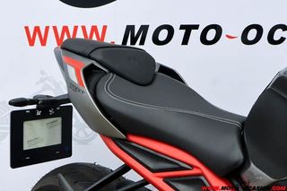 TRIUMPH STREET TRIPLE 765 R