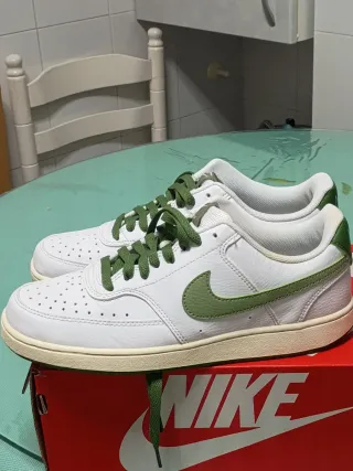 Zapatillas Nike Blancas y Verdes