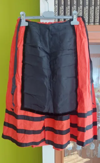 Falda Regional con Delantal