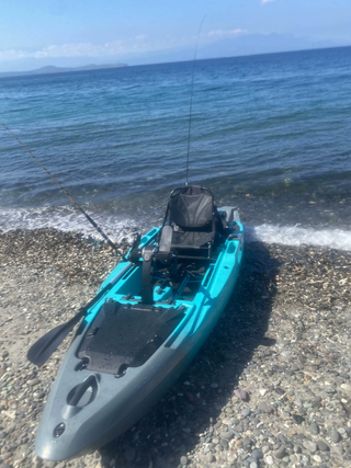 Kayak de pesca con pedales