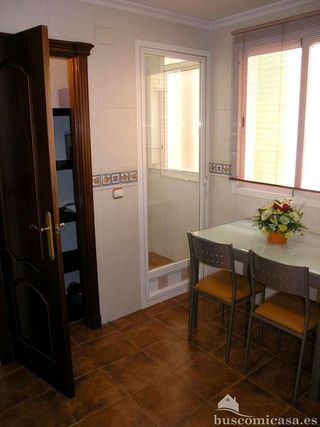 Piso en alquiler en Linares