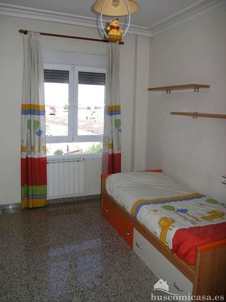 Piso en alquiler en Linares