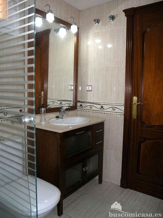 Piso en alquiler en Linares