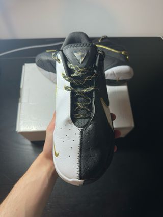 Nike LeBron 22 Mogul Blanco y Negro