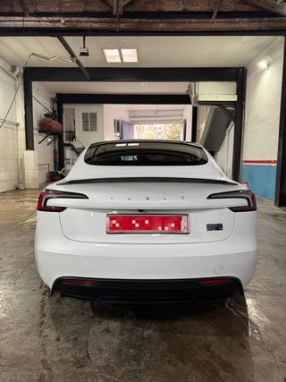 Tesla Model 3 Performance