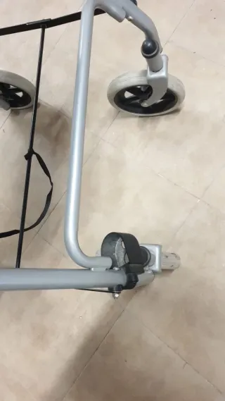 Andador Drive con asiento y ruedas