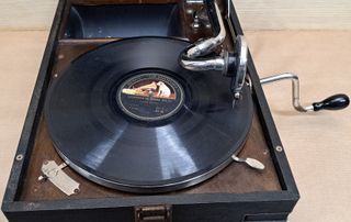 Gramófono Maleta La Voz de su Amo