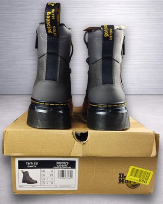 Dr. Martens Tarik Zip Gunmetal mujer T39 Grises