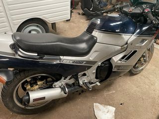 Suzuki GSX 1100 Azul