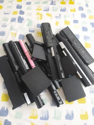 Lote baterías ordenador portátil y powerbank