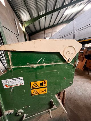 Sembradora agrícola Gil