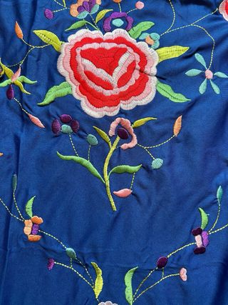 Pack Flamenca: Mantón, Flor y Pendientes