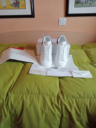 Alexander McQueen Oversized Sneakers 42 EU