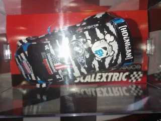 Coche Scalextric Ford Fiesta 1:32 no ofertas