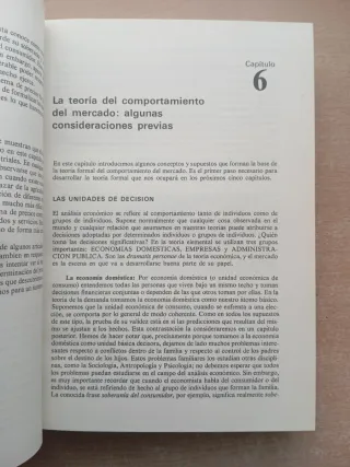 Cinco manuales de Estudios Superiores de Economía.