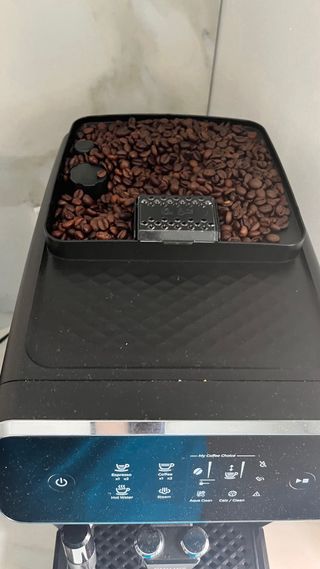 Cafetera Philips Serie 2200