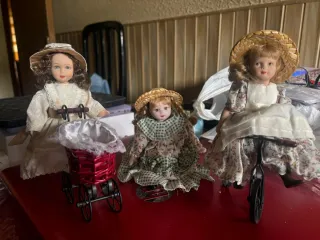 3 Bambole di Porcellana