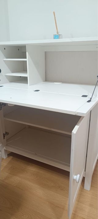 Buró blanco medidas 90x45 y alto 1,08