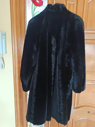 Abrigo de piel negro mujer