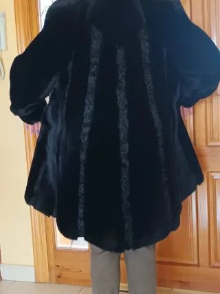 Abrigo de piel negro mujer