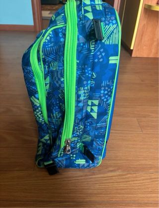 Zaino scuola Invicta fantasia blu e verde