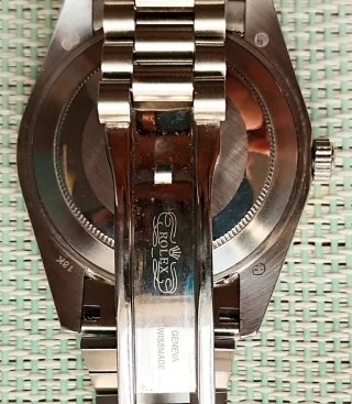 Orologio Verde Acciaio.