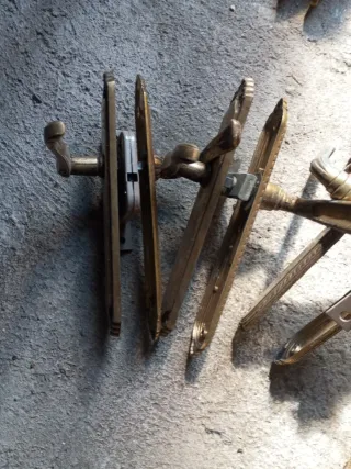 8 Tiradores de puerta vintage latón completos
