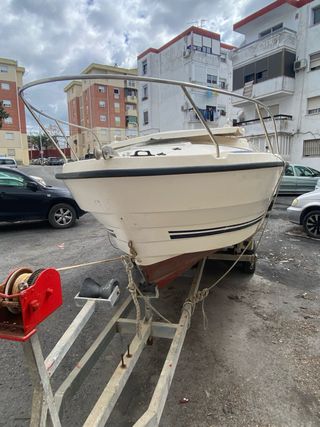 Embarcación con documentación