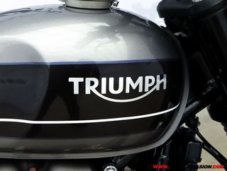 TRIUMPH SPEED TWIN 1200