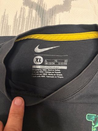 Camiseta Nike Negra con Número 10