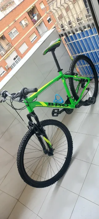 Bicicleta B-PRO ( M-26 )
