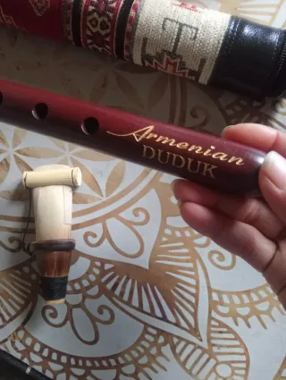 Duduk armenio con funda