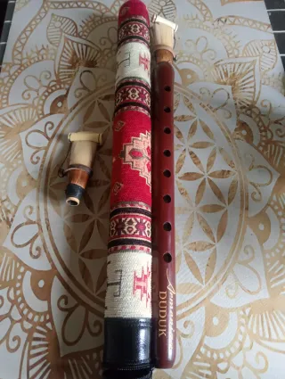 Duduk armenio con funda